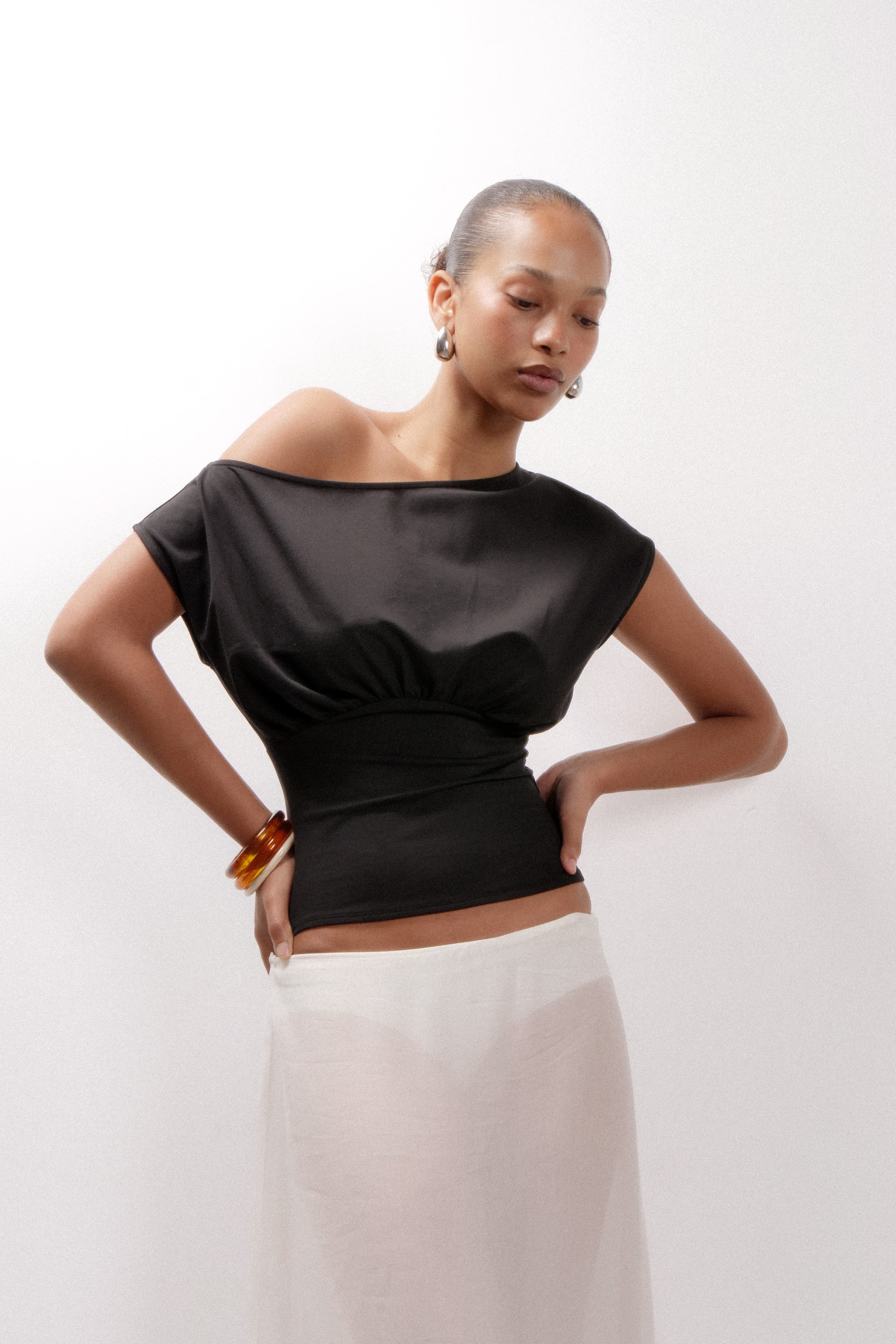 Mara Ruched Top Midnight – Neil Vernon
